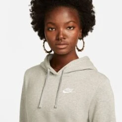 Nike Sportswear Club Pull Over STD Hoody Women -Tennis Equipment Store 55470000 13